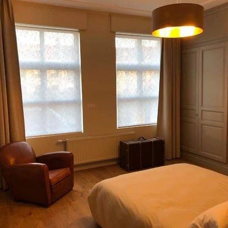 Les Chambres Berguoises Chambre Rez-De-Chaussee Au Coeur De Bergues Exterior foto