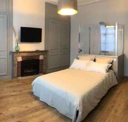 Les Chambres Berguoises Chambre Rez-De-Chaussee Au Coeur De Bergues Exterior foto